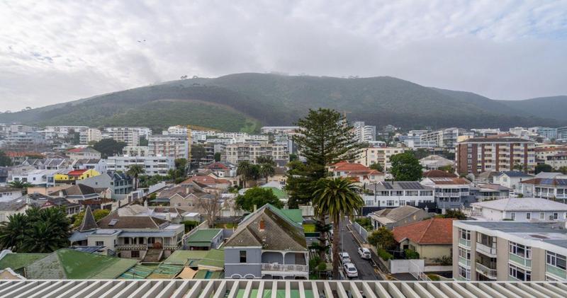 2 Bedroom Property for Sale in Sea Point Western Cape